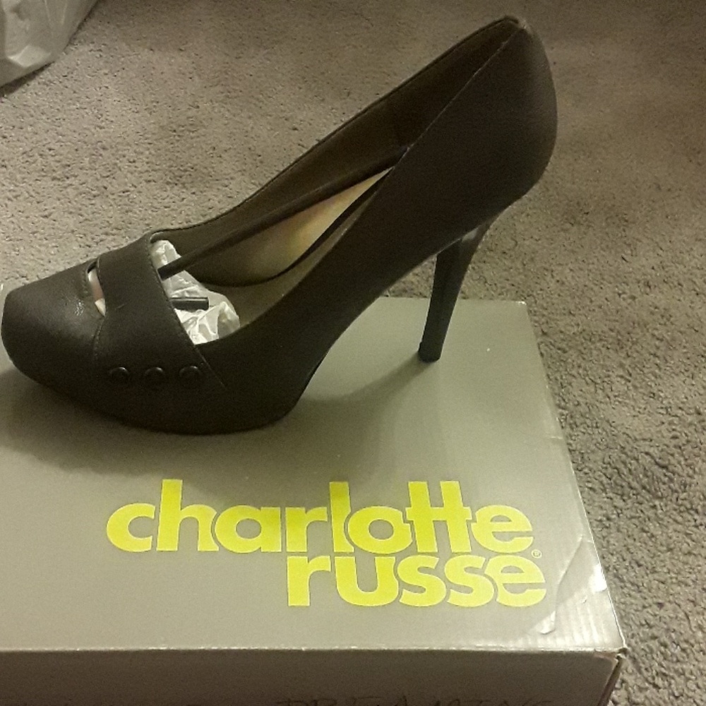 Shoes - Picture 3 of 3
